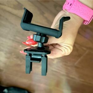 SCOSCHE Car Cell Phone Holder Air Vent Clip Mount